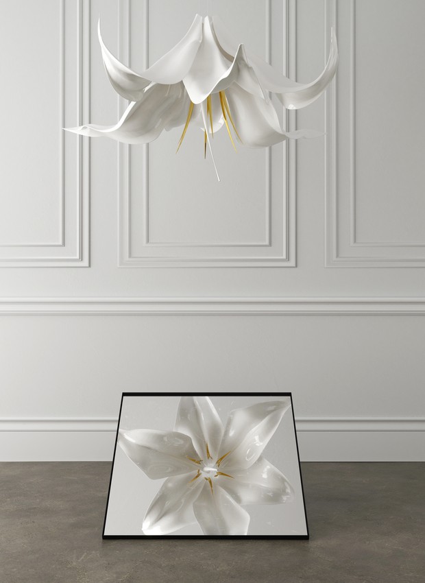 Recém-lançada, a luminária Oriental Lily, é inspirada na forma de um lírio oriental. A peça é composta por folhas de porcelana, feitas à mão, que são dispostas para uma distribuição uniforme de luz (Foto: Divulgação)