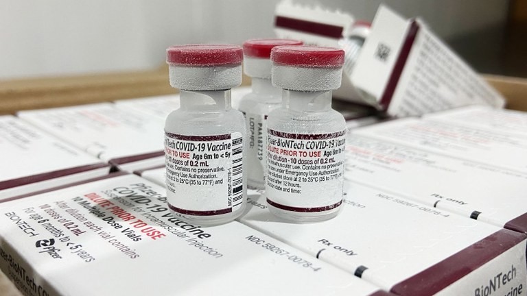 Maceió suspende temporariamente vacinação da Pfizer Pediátrica para crianças de 5 a 11 anos