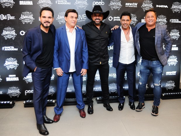 Luciano, Chitãozinho, Edson, Zezé Di Camargo e Leonardo (Foto: Eduardo Martins/AgNews)