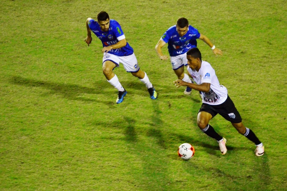 SÃ£o JosÃ© enfrenta grande tabu contra o Comercial â€” Foto: Danilo Sardinha/GloboEsporte.com