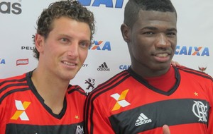 Reforço do Fla, Feijão contraria a mãe e mantém o apelido do futebol