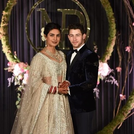 Fotos de vestidos de noiva: Priyanka Chopra (Foto: Reprodução/Instagram) — Foto: Vogue