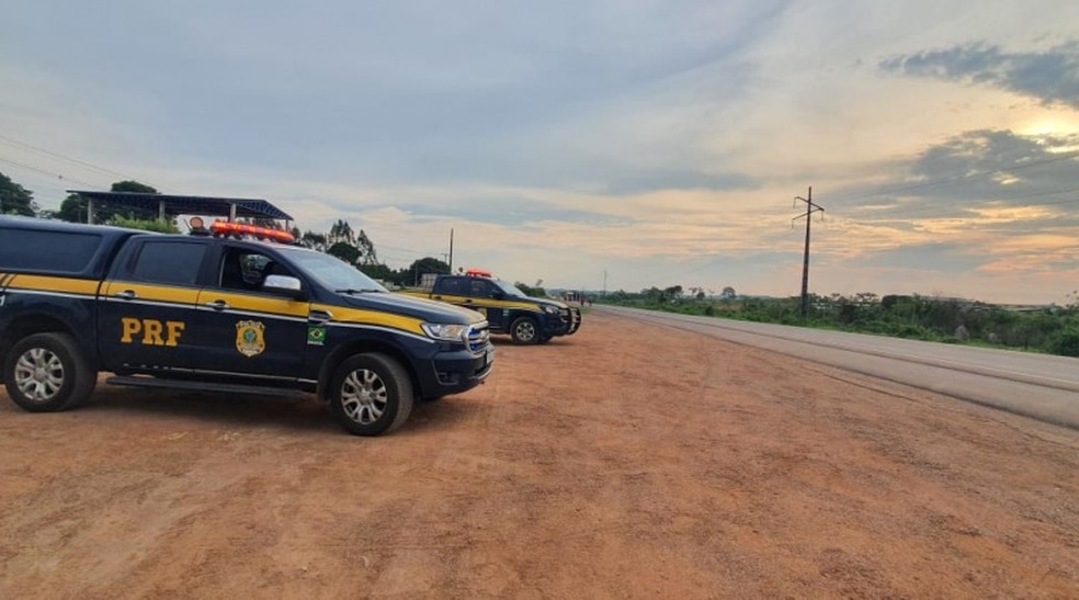 Motorista embriagado é preso após dormir dentro do carro no meio da BR-163  em MT | Mato Grosso | G1
