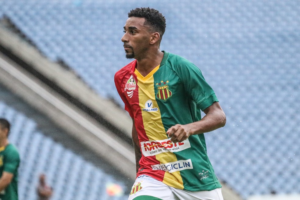 Mateusinho tem se destacado pelo Sampaio em 2022 — Foto: Ronald Felipe/SCFC
