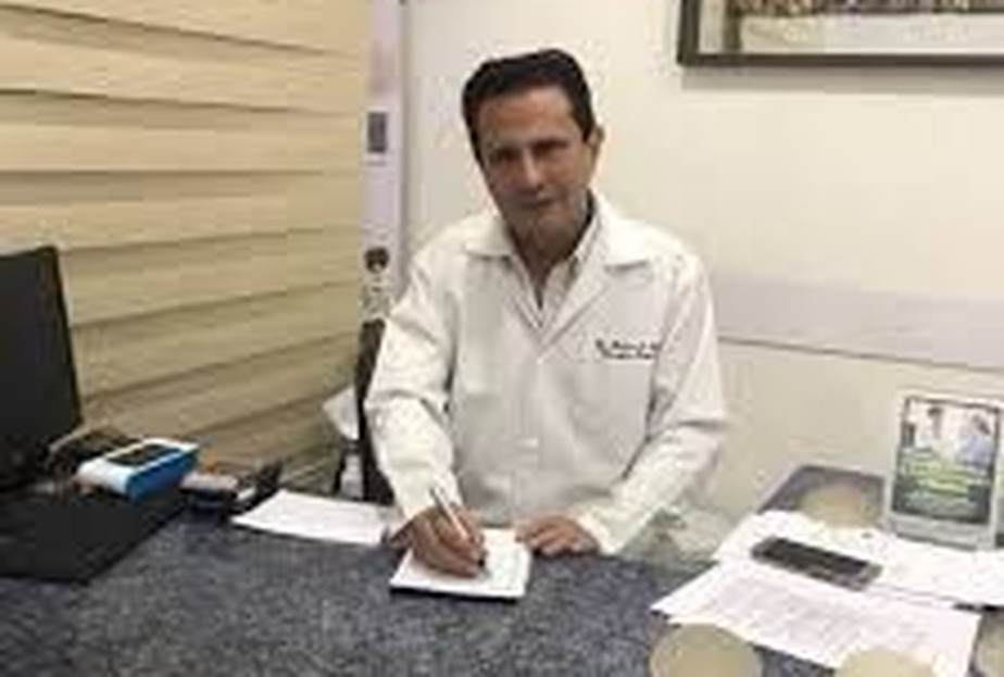 O cirurgião plástico equatoriano Bolivar Guerrero Silva