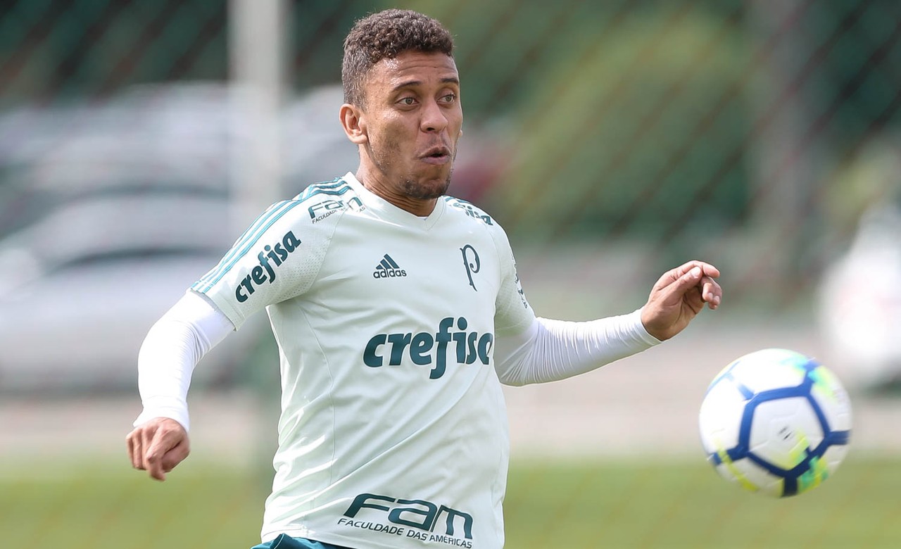 Satisfeito no Palmeiras, Marcos Rocha quer retomar regularidade