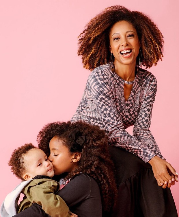 Negra Li com os filhos, Sofia Kymanie e Noah Malik (Foto: Reprodução/Instagram)