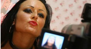 Há menos pornografia do que se pensa na internet, diz empresa (Foto: BBC)