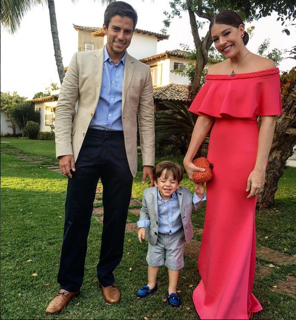 Luma Costa com o marido, Leonardo Martins, e o filho, Antonio (Foto: Reprodução / Instagram)