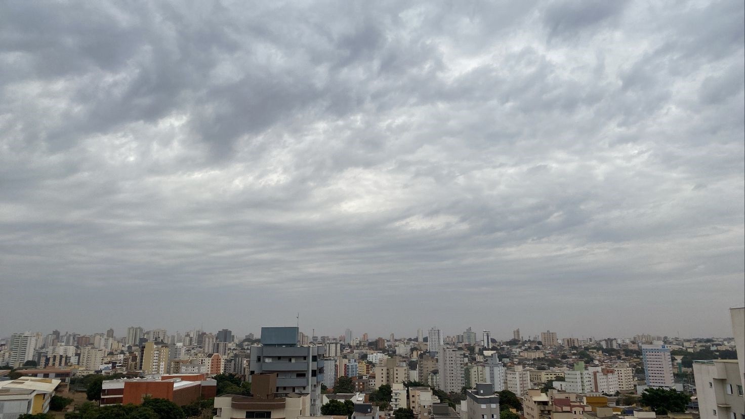 Depois do calorão, fim de semana será com frente fria e pancadas de chuva no Triângulo, Alto Paranaíba e Noroeste de MG