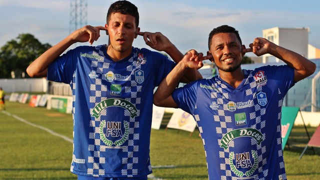 Aurélio, Barata, Oeirense x Flamengo-PI