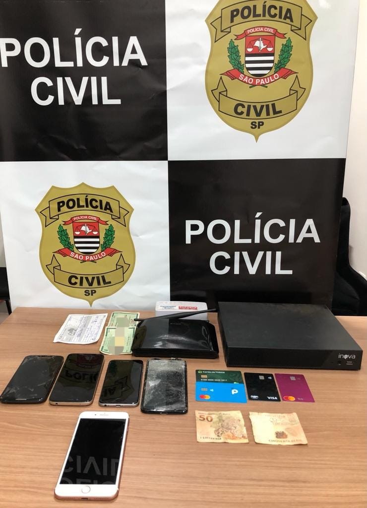 Jovem presa por pedir R$ 5 milhões para família de mulher sequestrada é transferida para penitenciária