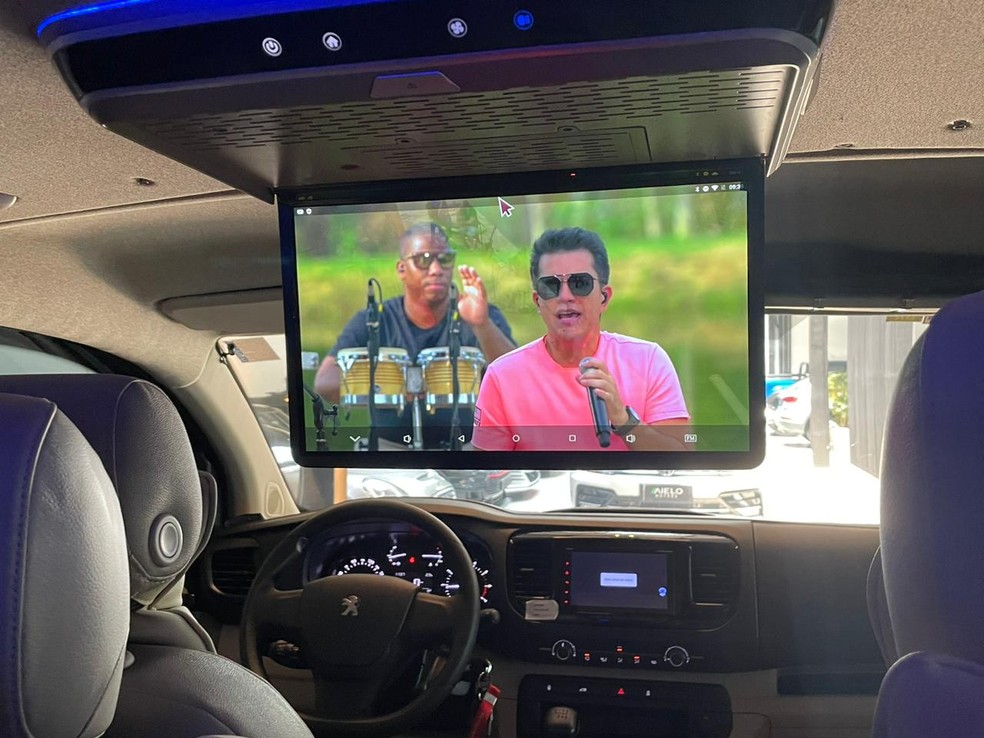 JetVan visitado pelo ge: veículo virou febre entre jogadores do Corinthians — Foto: Marcelo Braga