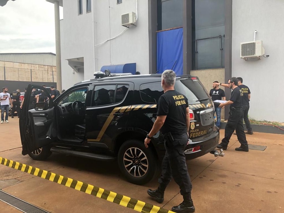 PF em trabalho na operação Aqueus — Foto: PF/Divulgação