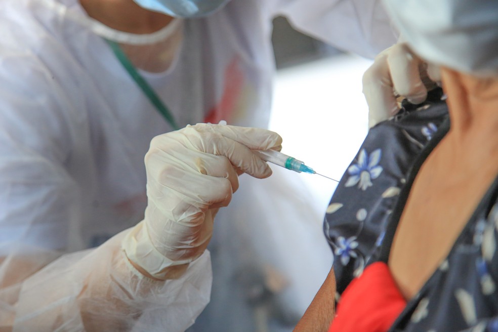 Vacinação contra a Covid-19 em Macapá, no Amapá — Foto: Marcelo Loureiro/GEA/Divulgação
