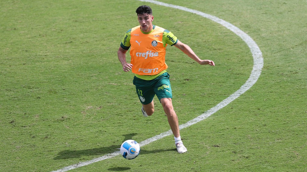 Piquerez treina normalmente e deve reforçar equipe no próximo confronto da Libertadores