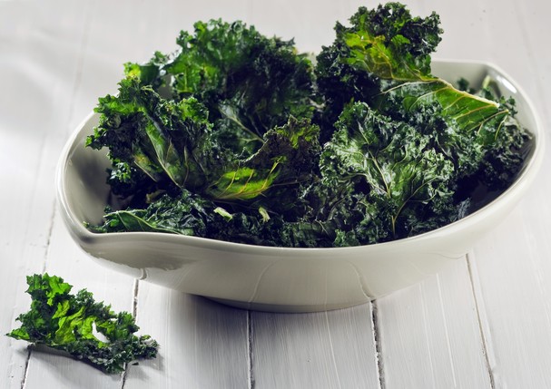 Crispy kale sits atop the greens heap now and may be joined by Brussels sprouts and more in 2013. (Bill Hogan/Chicago Tribune/MCT via Getty Images) (Foto: MCT via Getty Images)
