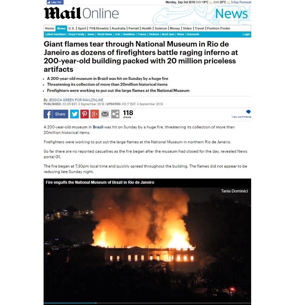 "Chamas gigantes rasgam Museu Nacional do Rio de Janeiro", destaca o jornal britânico The Daily Mail. (Foto: Reprodução/ The Daily Mail)