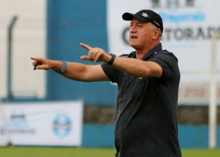 Após jogo-treino, Grêmio espera nova postura e mais briga em 1º amistoso