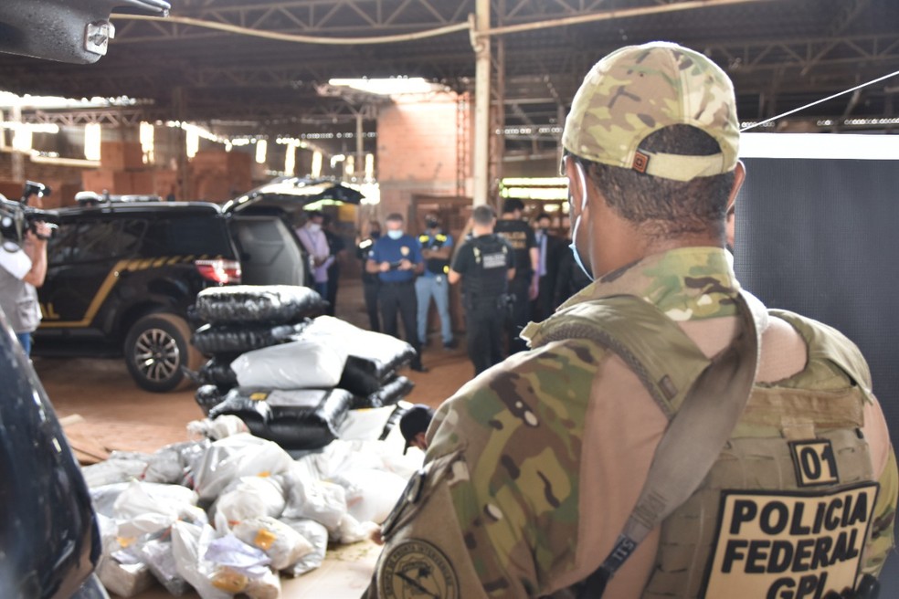 Polícia incinera quase 400 quilos de drogas apreendidas em operações no Acre  — Foto: Asscom/PF-AC