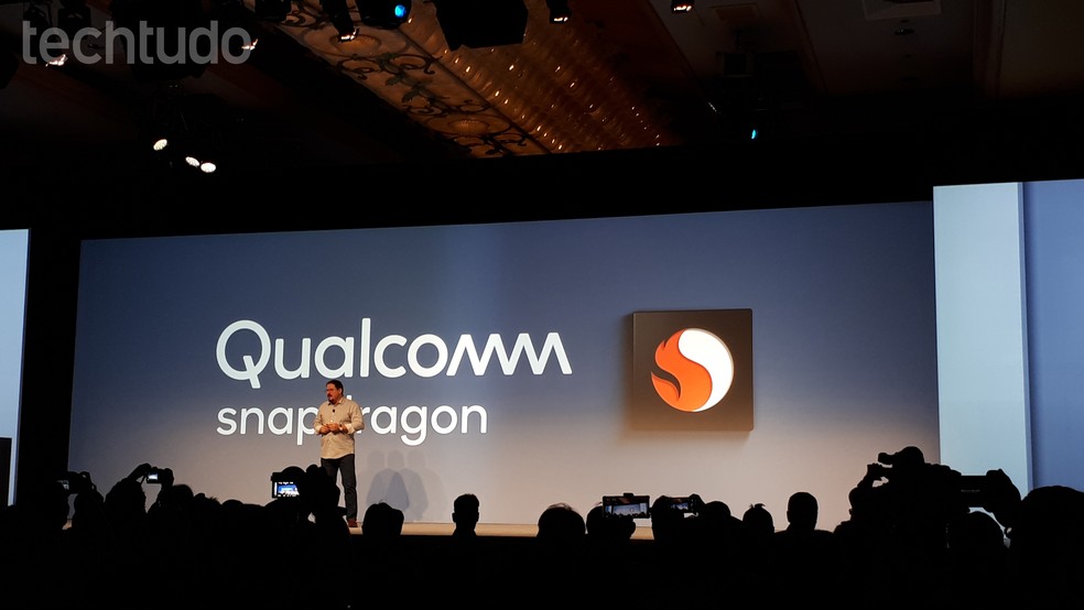 Presidente da Qualcomm durante o anúncio do Snapdragon 855 — Foto: Aline Batista/TechTudo