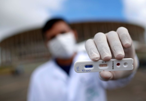 Coronavírus, teste, (Foto: © Reuters / Ueslei Marcelino /Direitos Reservados)