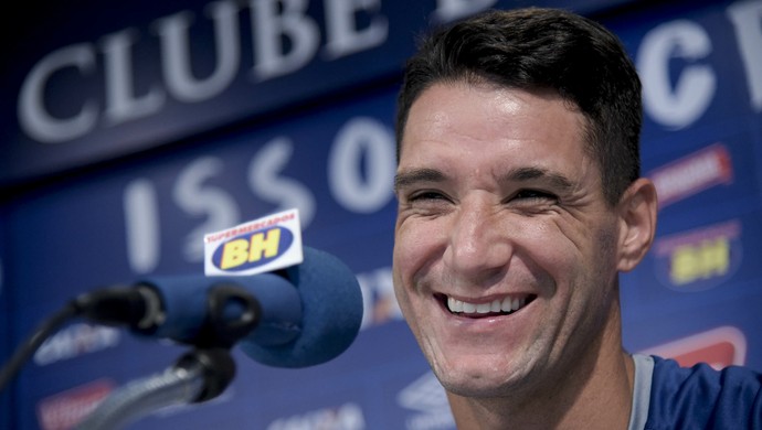 Primeiro gol e confiança: os objetivos de Thiago Neves para o 1º clássico