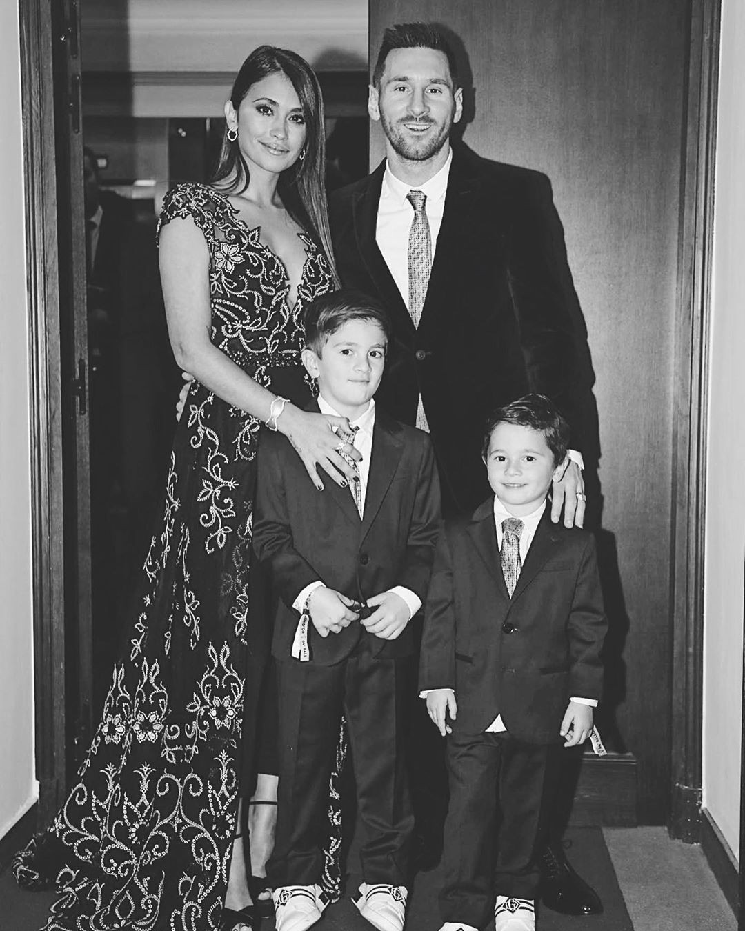 Messi, Antonela e filhos (Foto: reprodução/ instagram)