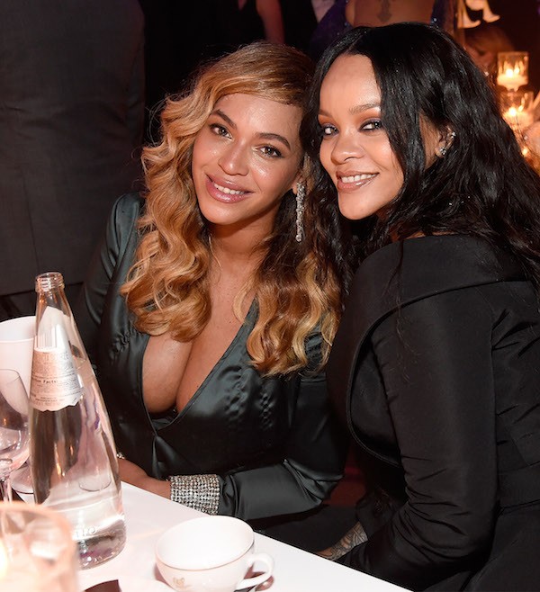 A cantora Beyoncé na festa organizada pela também cantora Rihanna (Foto: Getty Images)