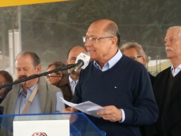 Governador Alckmin anunciou início das obras em rodovia de Avaré (Foto: Adolfo Lima/ TV TEM)