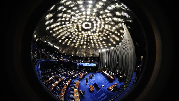 Plenário do Senado após oito horas da sessão que julga o processo de impeachment de Dilma Rousseff (Foto: Jonas Pereira/Agência Senado)