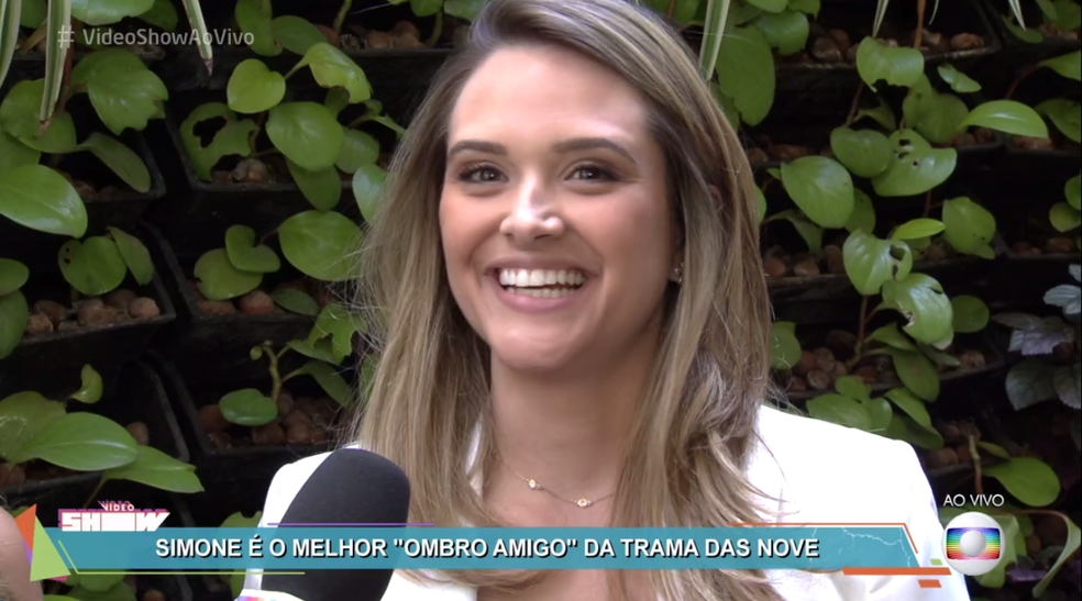 Juliana Paiva elogiou relação de Simone e Ivana (Foto: TV Globo)