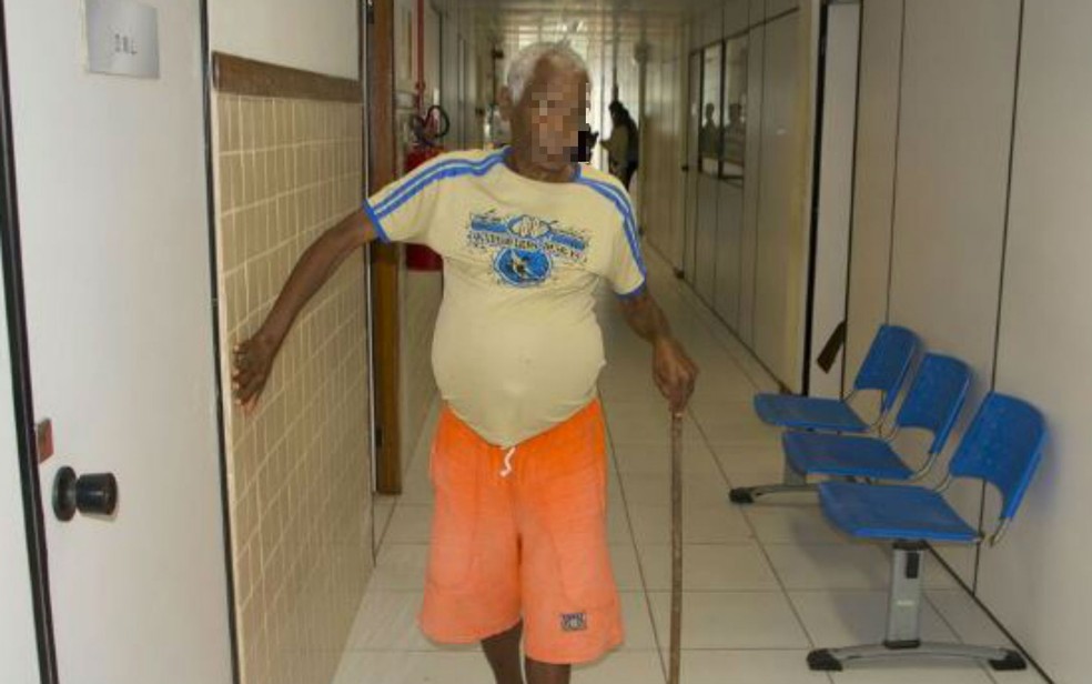 Pai de santo foi preso suspeito mandar matar outro pai de santo na Bahia. (Foto: Ed Santos/Site Acorda Cidade)