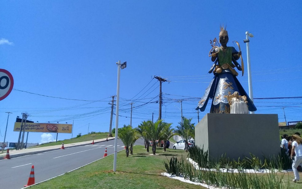 Avenida MÃ£e Stella de OxÃ³ssi, em Salvador, ganha monumento de Tatti Moreno â€” Foto: Cid Vaz/TV Bahia