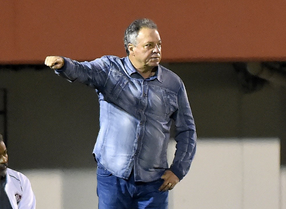 Abel Braga vai estar à beira do campo para comandar o Fluminense contra o Sport, nesta quarta (Foto: André Durão)