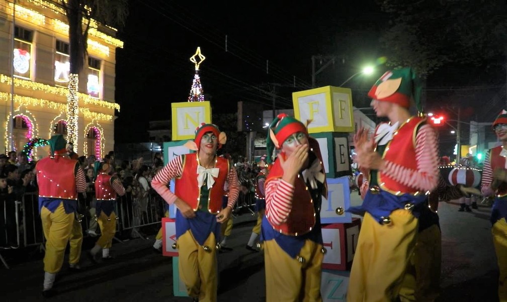 FOTOS: Parada de Natal de São João da Boa Vista encanta moradores | São  Carlos e Araraquara | G1
