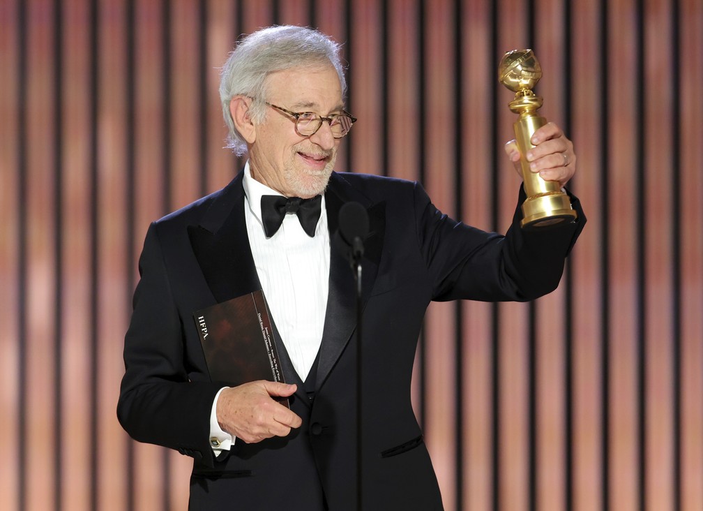 Steven Spielberg agradece prêmio de melhor diretor por 'Os Fabelmans' no Globo de Ouro 2023 — Foto: Rich Polk/NBC via AP