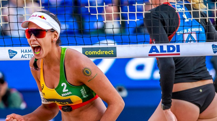Pelo Segundo Ano Seguido Duda E Eleita A Melhor Jogadora De Volei De Praia Do Mundo Volei De Praia Ge