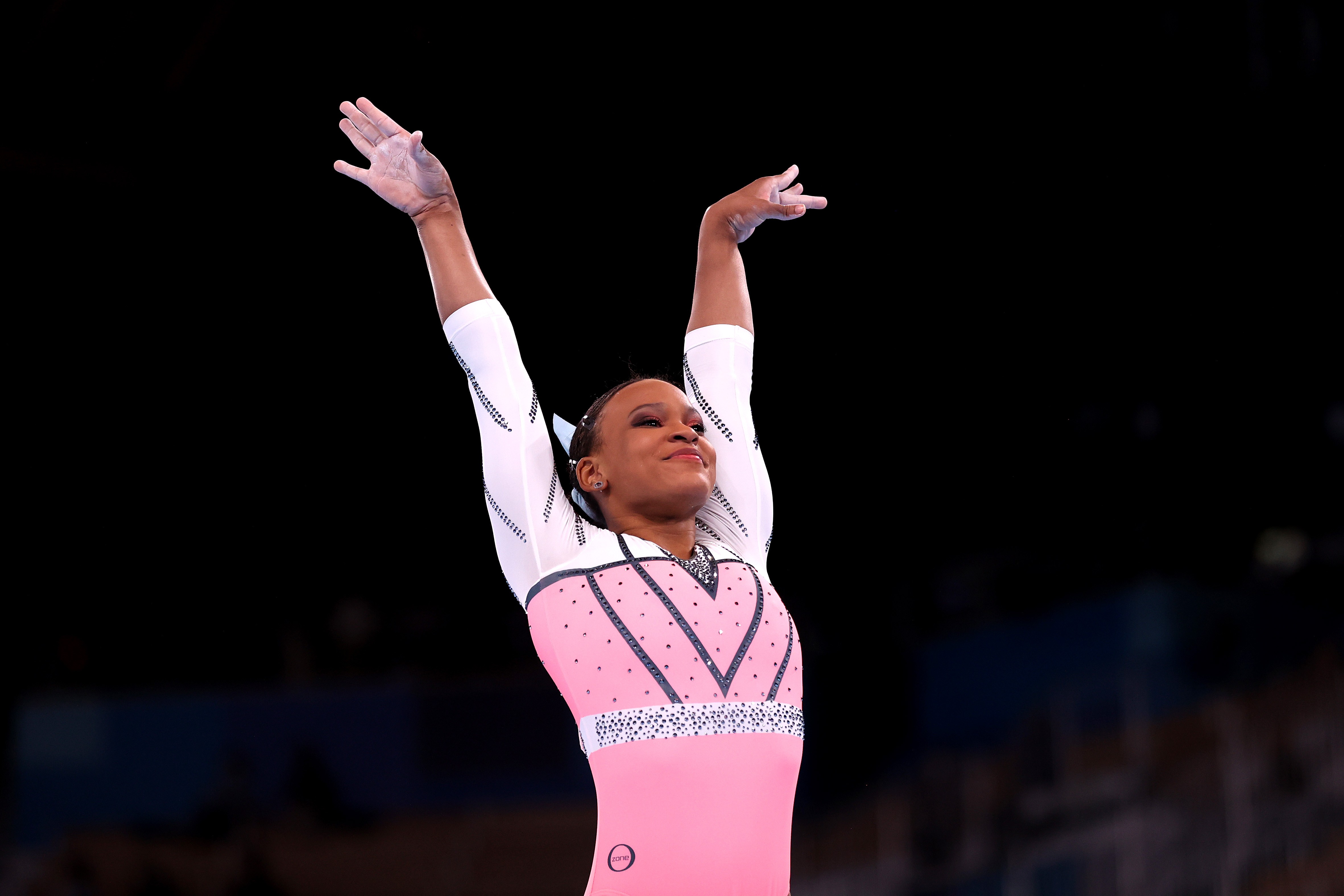 TOKYO, JAPAN - AUGUST 01: Rebeca Andrade of Team Brazil competes in the Women's Vault Final on day nine of the Tokyo 2020 Olympic Games at Ariake Gymnastics Centre on August 01, 2021 in Tokyo, Japan. (Photo by Laurence Griffiths/Getty Images) (Foto: Getty Images)