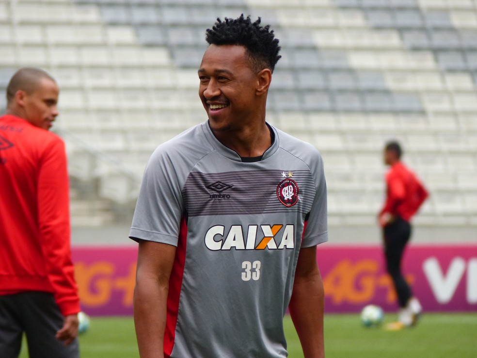 Campeão brasileiro em 2016 pelo Palmeiras, Fabrício defendeu o Atlético-PR recentemente (Foto: Monique Silva)