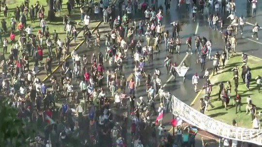 Líder de protestos pró-democracia tem candidatura barrada em Hong Kong