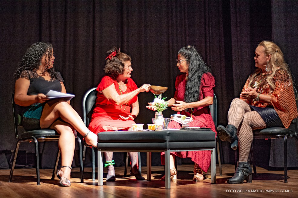 A peça '(Des)encontros Caliente' aconteceu no dia 11 de maio — Foto: Divulgação/PMBV