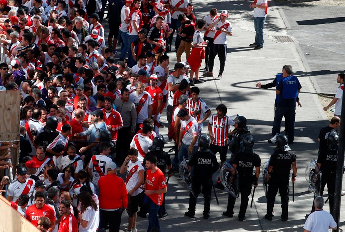 River Plate x Boca Juniors confusão — Foto: Reuters