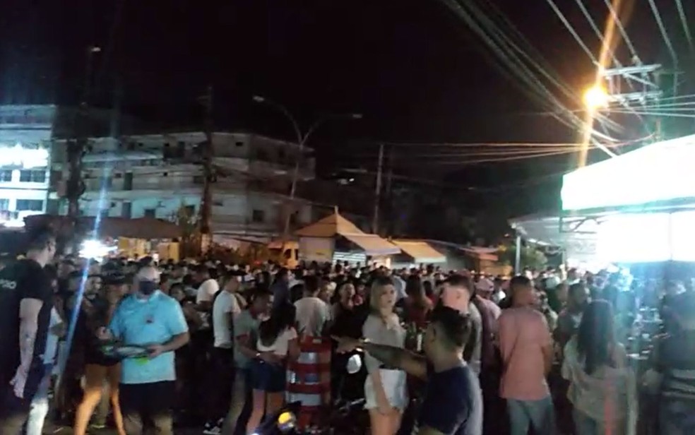 Choperia em Jacarepaguá ficou lotada na noite deste sábado (15) — Foto: Reprodução