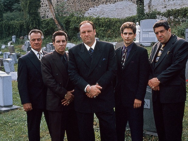 Tony Sirico, Steven Van Zandt, James Gandolfini, Michael Imperioli e Vincent Pastore em The Sopranos (Foto: Getty Images)