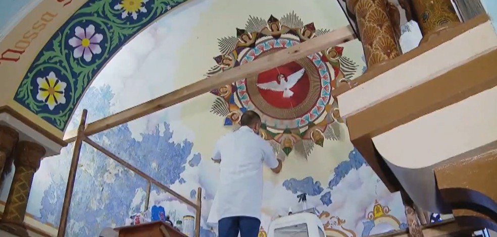 Restauração em capela no Santuário de Nossa Senhora da Abadia em Romaria — Foto: Reprodução/TV Integração