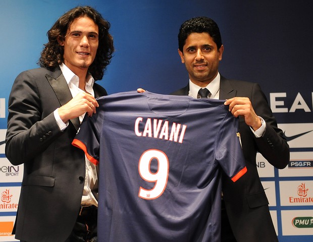 Cavani chega ao PSG e apresenta camisa (Foto: Getty Images)