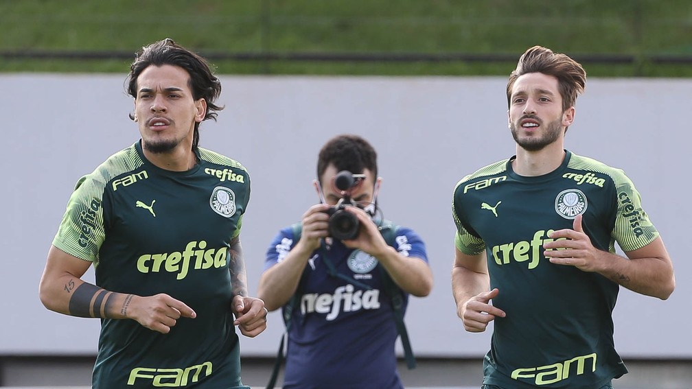 Gustavo Gómez e Matías Viña devem enfrentar o Ceará no jogo de volta — Foto: Cesar Greco / Ag. Palmeiras