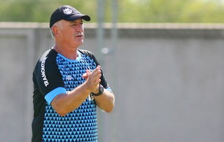 Grêmio em obras: Felipão estica prazo a testes e tem meio time de incertezas