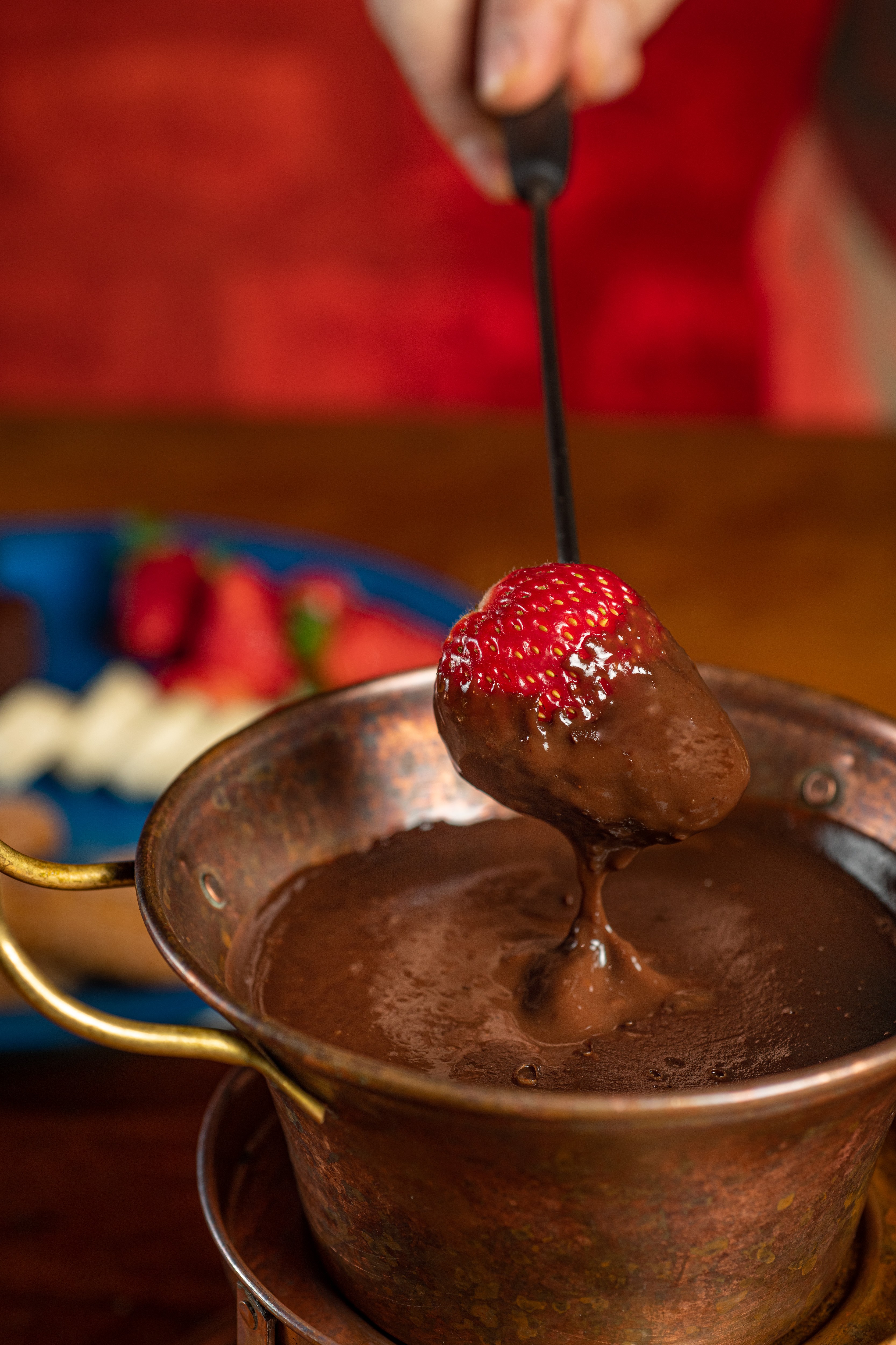 A fondue de chocolate do Paladino, de BH. A porção para duas pessoas sai a R$ 92  (Foto: Nereu Jr)